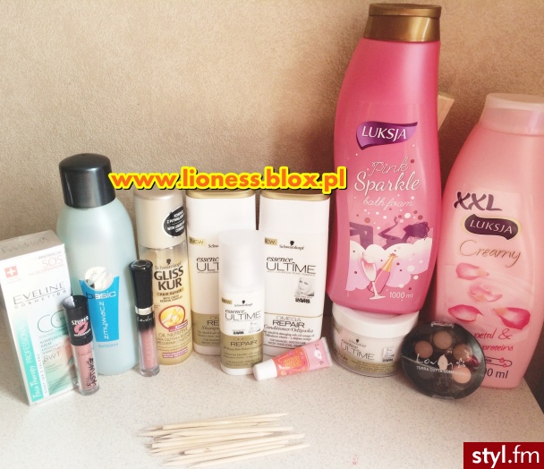 Informacje o tych produktach znajdziecie w FILMIE: https://www.youtube.com/watch?v=gcfrJmiQhIk jak i w NOTCE NA BLOGU: http://lioness.blox.pl/2014/03/Haul-Moje-Zakupy-KOSMETYKI-Pielegnacja-i-Kolorowka.html - Kosmetyki