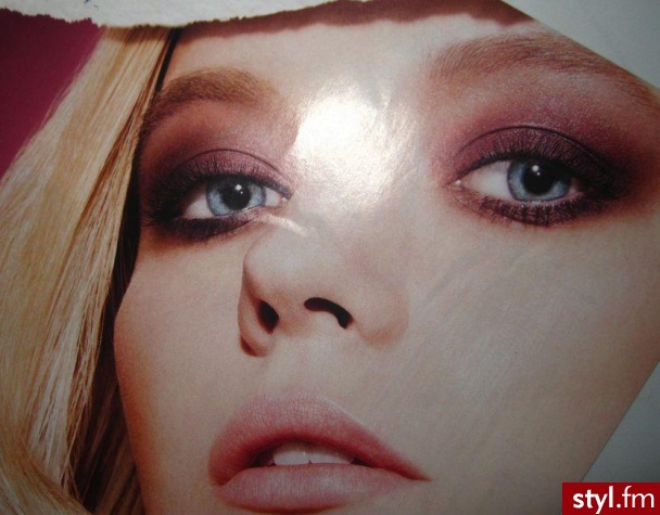 inspiracja. Lips:
MAC Cremesheen in Creme Cup
NYX Megashine Gloss in Pink Frost - Makijaże