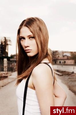 Średnie Fryzury