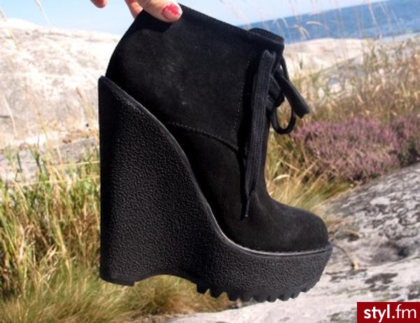 Jeżeli zdjęcie znajduje się już w galerii poproszę o link - Pozostałe Buty Moda