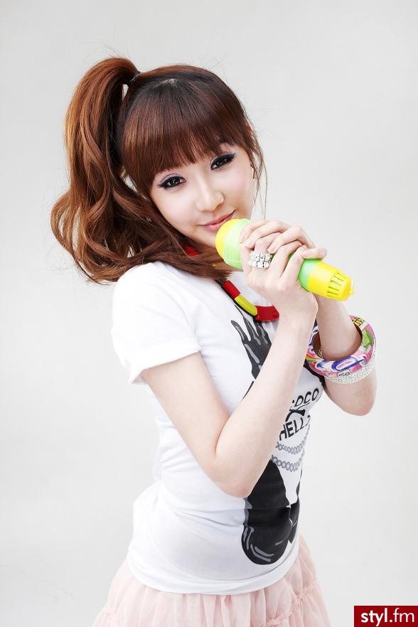 2ne1
park bom - Długie Fryzury