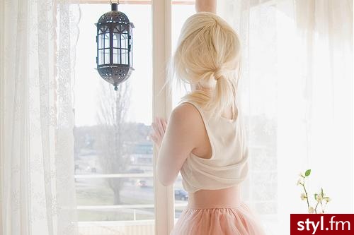 Blond Rozpuszczone Proste Na co dzień Średnie Fryzury