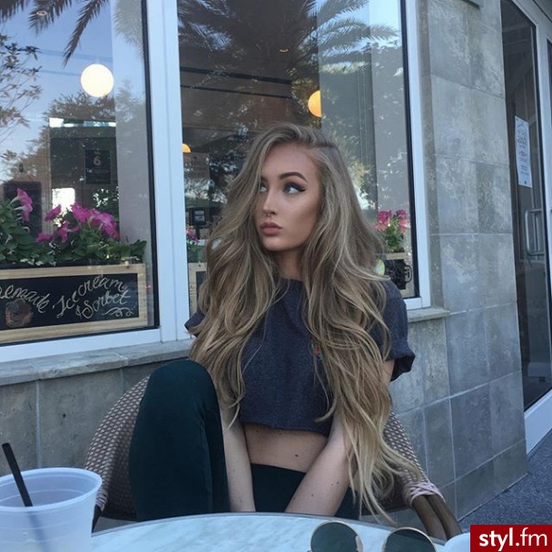 Blond Rozpuszczone Kręcone Na co dzień Długie Fryzury