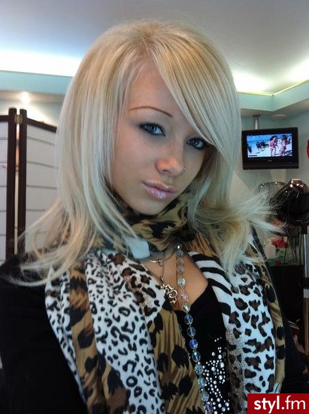 Blond Rozpuszczone Proste z grzywką Na co dzień Długie Fryzury