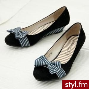 Stripe Bow Wedge Flats - Polyvore. Pobrano ze strony: http://www.polyvore.com/stripe_bow_wedge_flats/thing?id=16018672 - Pozostałe Buty Moda