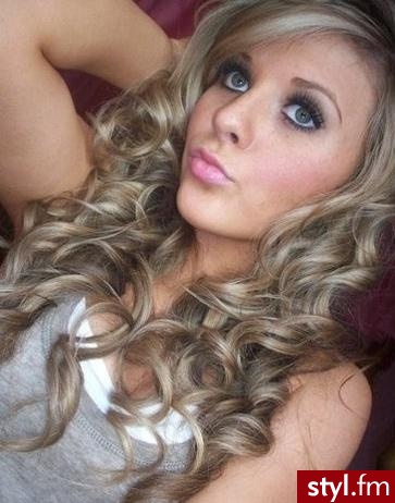 Blond Rozpuszczone Kręcone Na co dzień Długie Fryzury