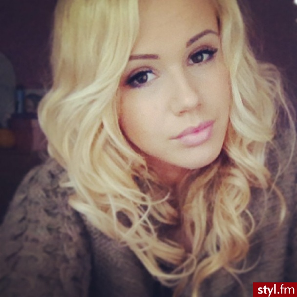 Blond Rozpuszczone Kręcone Na co dzień Średnie Fryzury