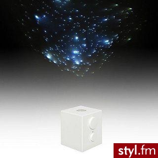 Łazienkowe planetarium, podczas odprężającej kąpieli możesz ujrzeć miliony gwiazd na suficie Twojej łazienki. wystarczy tylko, że zgasisz światło i możesz oddać się podróży po kosmosie. Mix-style - 50$ - Gadżety Inne Moda