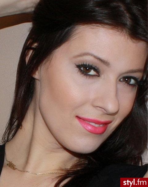USTA USTA. MAC lipstick in Impassioned. - Makijaże