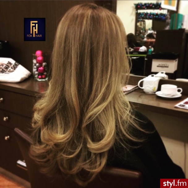http://forhairsobieski.pl/  Olaplex Warszawa Sombre - Brązowe Rozpuszczone Kręcone Na co dzień Długie Fryzury