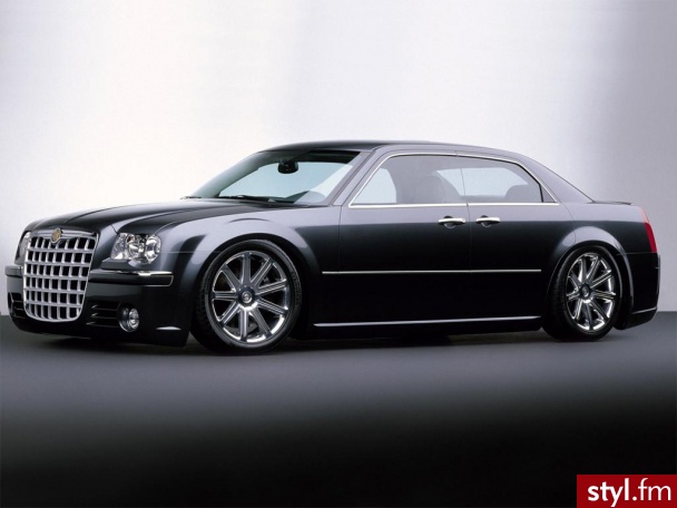 Chrysler 300c <333
za trzy lata do ślubu ;p
czaarny... - Misz-masz