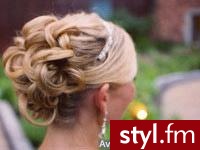 Ślubne Średnie Fryzury
