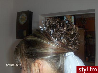 Ślubne Średnie Fryzury