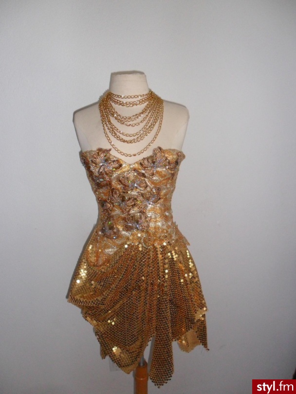 Sukienki Moda