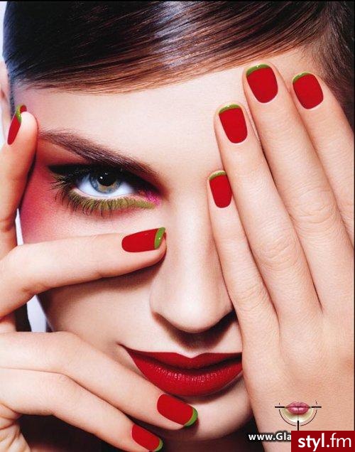 Czerwono-zielony manicure. - Paznokcie