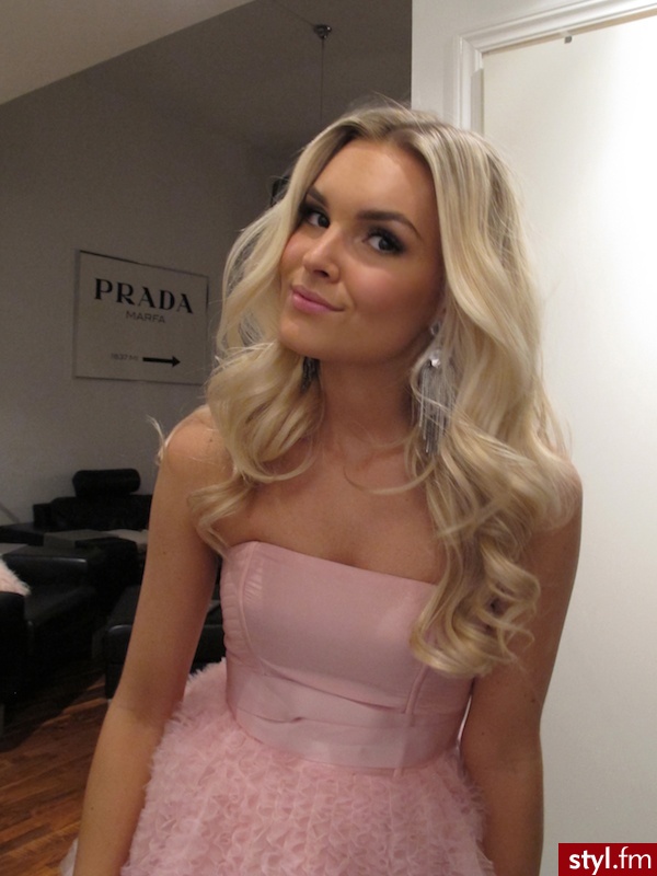Blond Rozpuszczone Proste Na co dzień Długie Fryzury