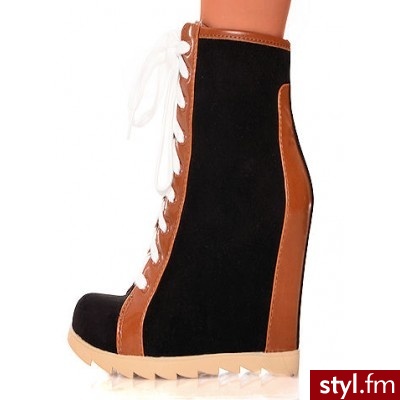 Czarne ... botki , trampki na koturnie...!!!!!! Świetne !!! - Botki Buty Moda