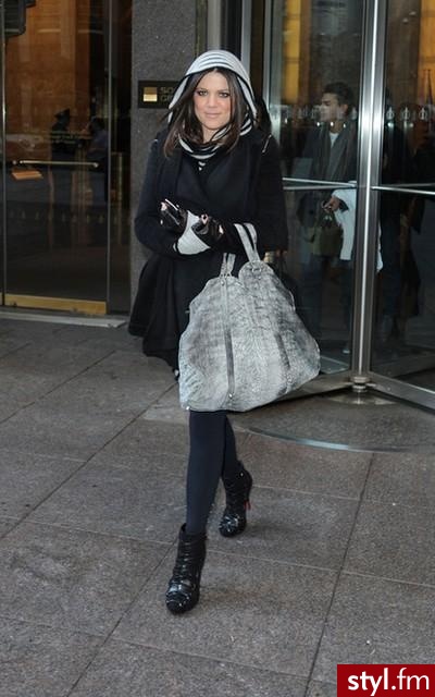 Khloe & Kim Kardashian - Moda uliczna Inne Moda
