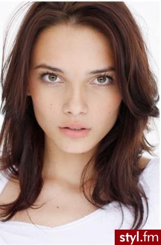 Średnie Fryzury