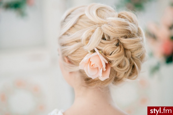 Ślubne Długie Fryzury