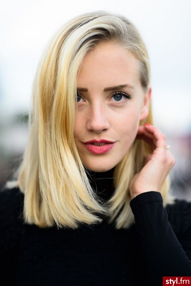 Blond Rozpuszczone Proste Na co dzień Średnie Fryzury