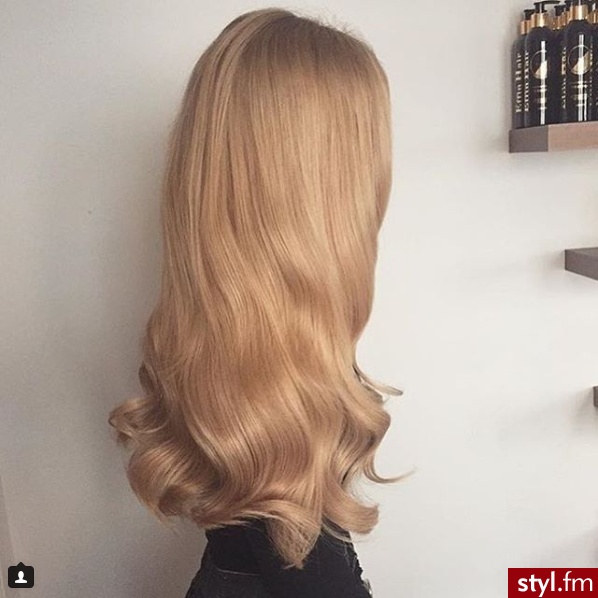 Blond Rozpuszczone Kręcone Na co dzień Długie Fryzury