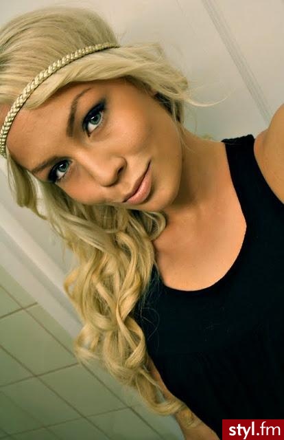 Blond Rozpuszczone Kręcone Na co dzień Długie Fryzury