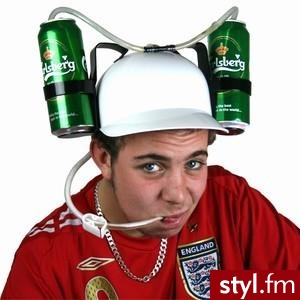 kask!!! :) przynajmniej nic mu się w głowę nie stanie :P - Nakrycia głowy Dodatki Moda