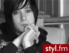 David Desrosiers, basista zespołu Simple Plan <3 - EMO Alternatywne Średnie Fryzury