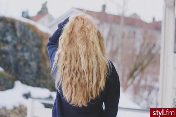 Blond Rozpuszczone Kręcone Na co dzień Średnie Fryzury