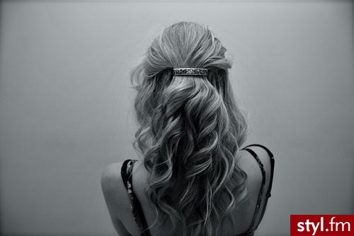 Blond Upięcie Kręcone Wieczorowe Długie Fryzury