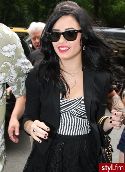 Demi Lovato - Moda uliczna Inne Moda