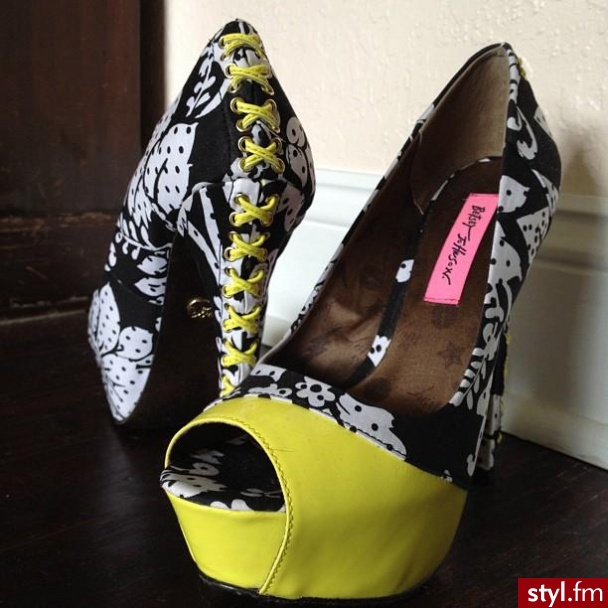 Szpilki Buty Moda