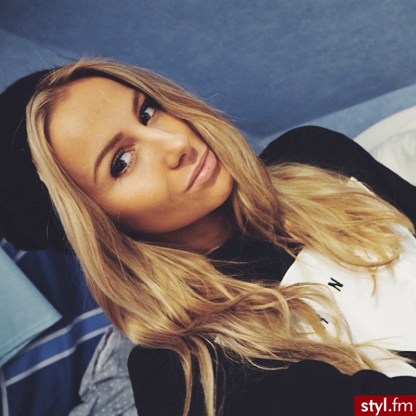 Blond Rozpuszczone Kręcone Na co dzień Średnie Fryzury