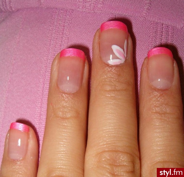 pink french - Paznokcie