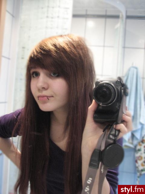^-^ - EMO Alternatywne Średnie Fryzury