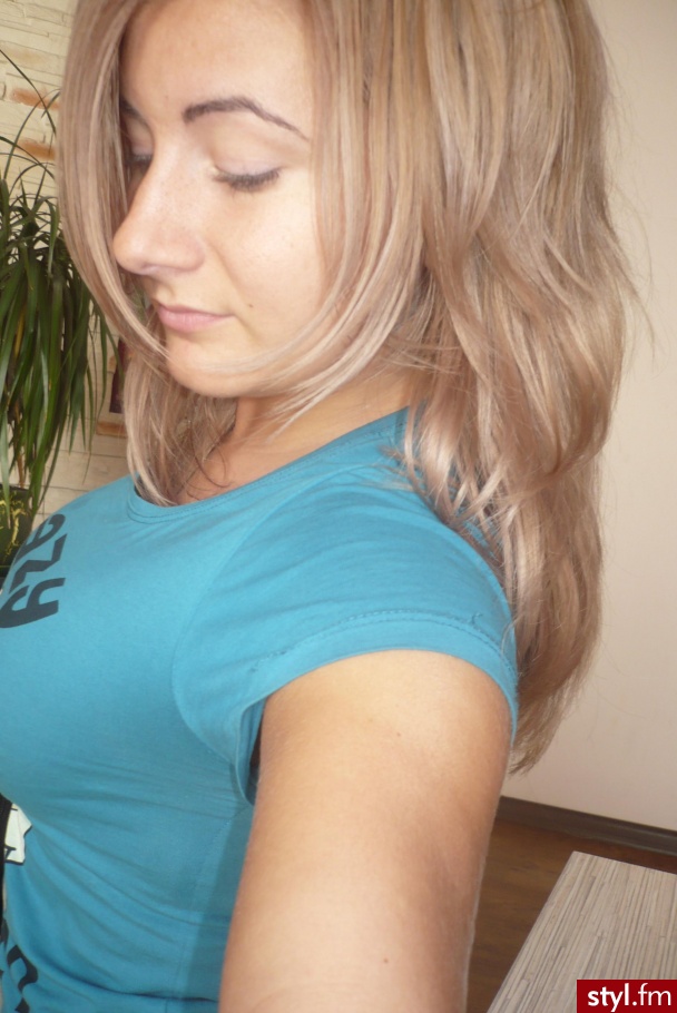Blond Rozpuszczone Kręcone Na co dzień Średnie Fryzury