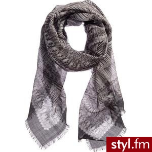 Alexander McQueen Skull and Bones Scarf - Black - Polyvore. Pobrano ze strony: http://www.polyvore.com/alexander_mcqueen_skull_bones_scarf/thing?id=20850823 - Pozostałe Dodatki Moda