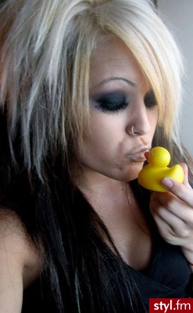 TO NIE JEST MÓJ FRYZ, WIĘC NIE MAM WIĘCEJ FOTEK! - EMO Alternatywne Średnie Fryzury