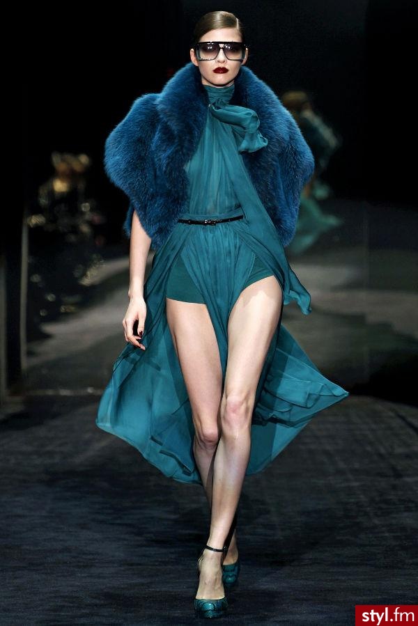 Sukienki Moda