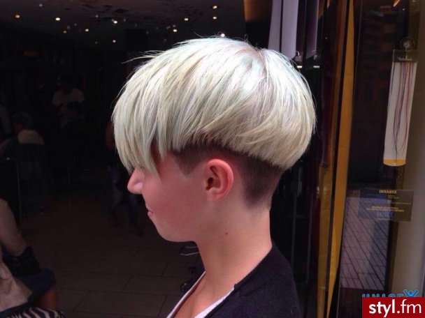 tak! - Blond Rozpuszczone Proste z grzywką Na co dzień Krótkie Fryzury