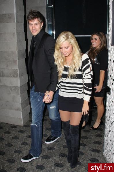 ... Ashley Tisdale - Moda uliczna Inne Moda