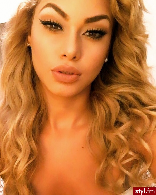 Blond Rozpuszczone Kręcone Na co dzień Długie Fryzury