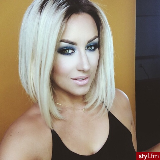Blond Rozpuszczone Proste Na co dzień Średnie Fryzury