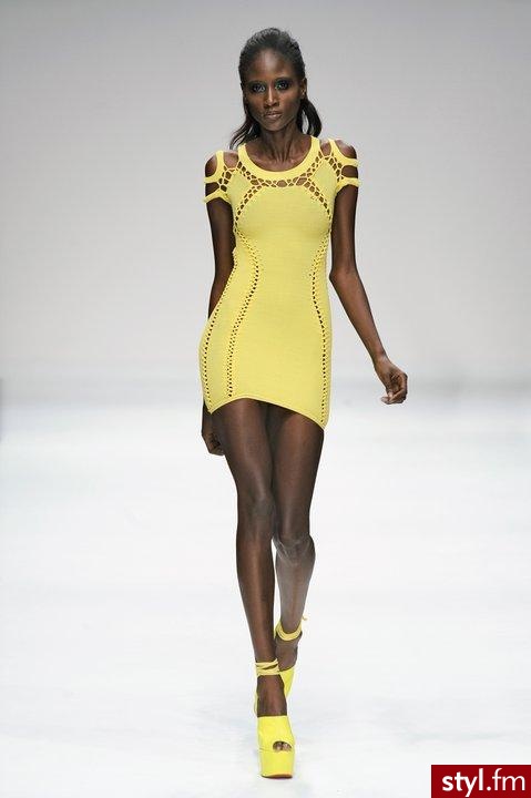 Sukienki Moda