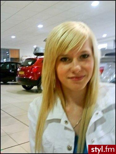 Średnie Fryzury