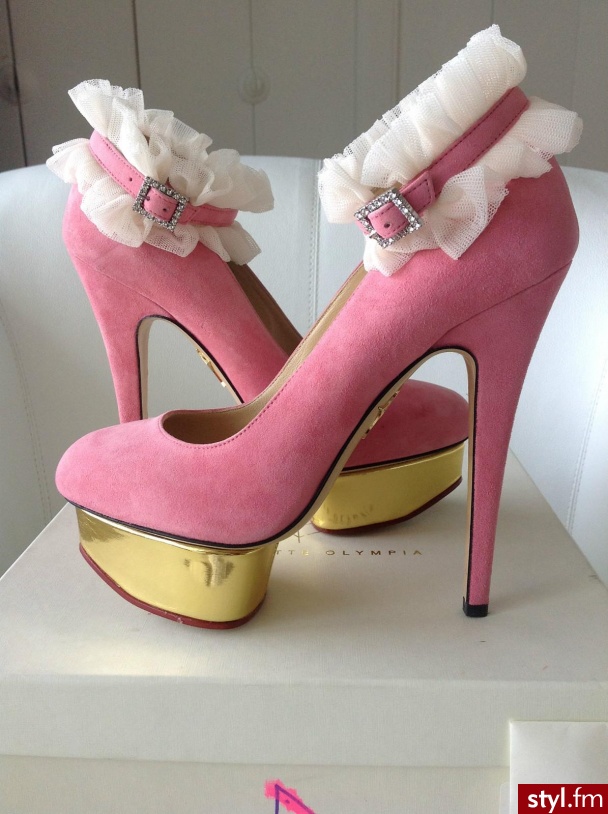 Szpilki Buty Moda