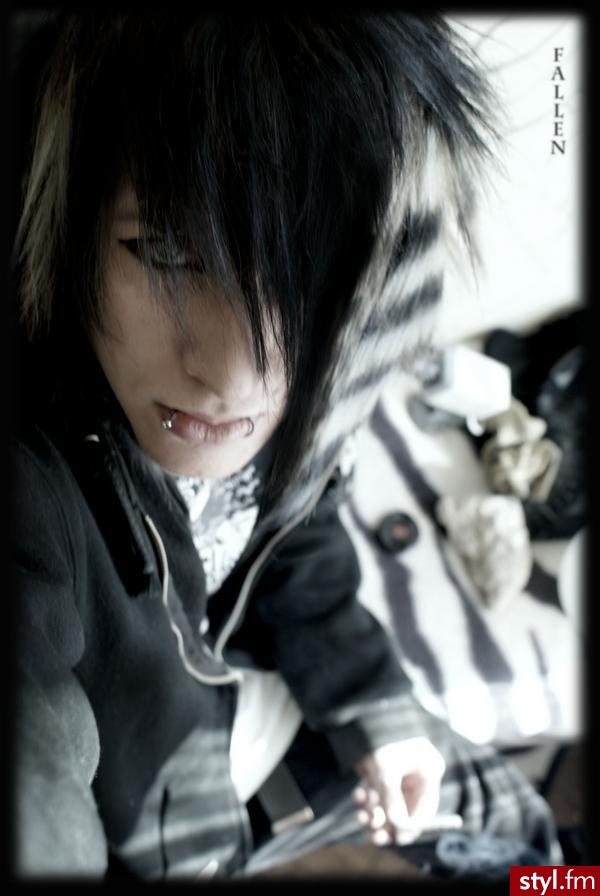 skunk - EMO Alternatywne Średnie Fryzury