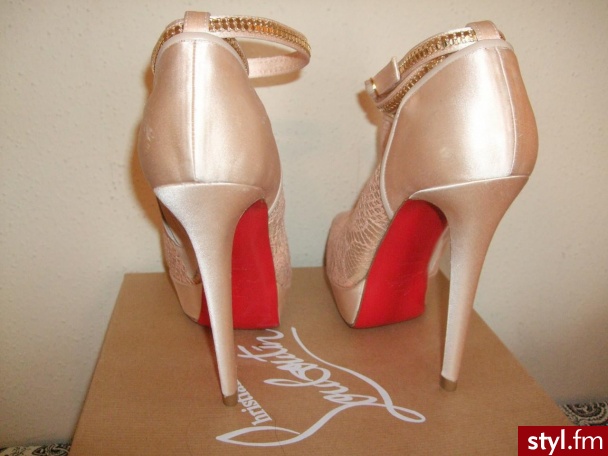 Szpilki Buty Moda
