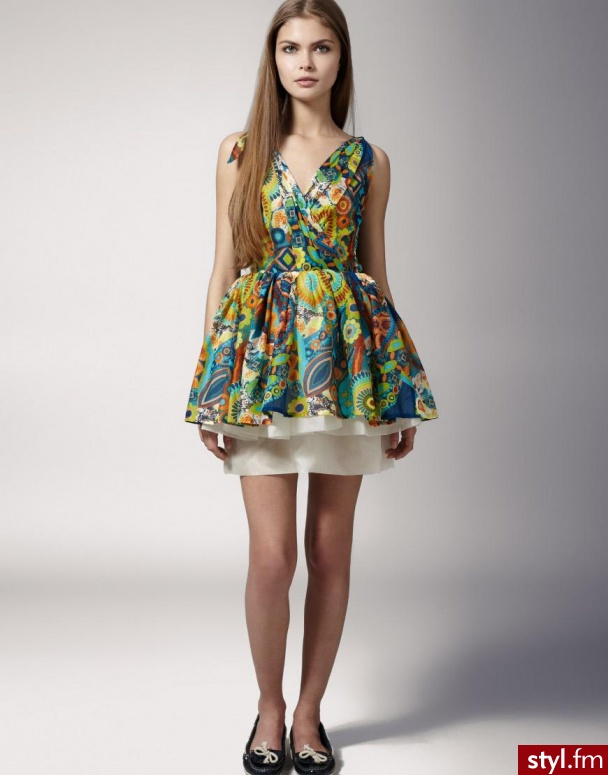 sukienka. £595.00 Karen Walker
Jeżeli już jest proszę o link - Pozostałe Ciuchy Moda